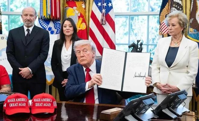 中国学生将被遣返目的曝光反噬即将到来九游会J9入口特朗普撕破脸皮！27万(图2)