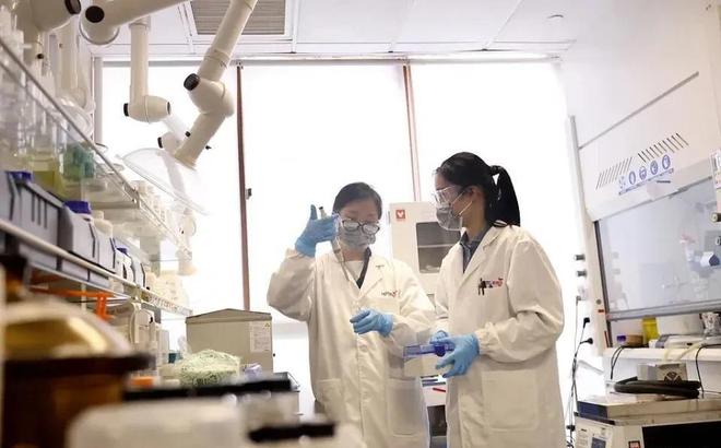 中国学生将被遣返目的曝光反噬即将到来九游会J9入口特朗普撕破脸皮！27万(图3)